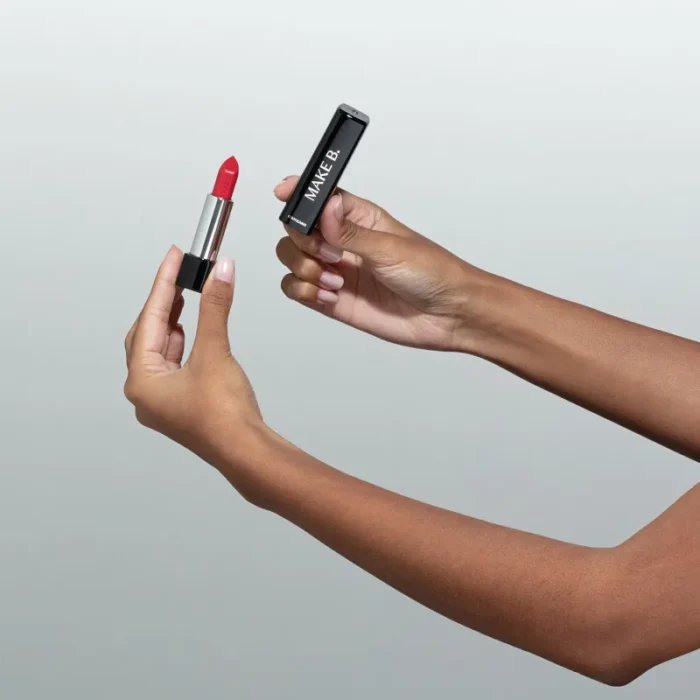 Make B. o Boticário Glossy Vermelho Raspberry - Batom 3,6g - Imagem 3
