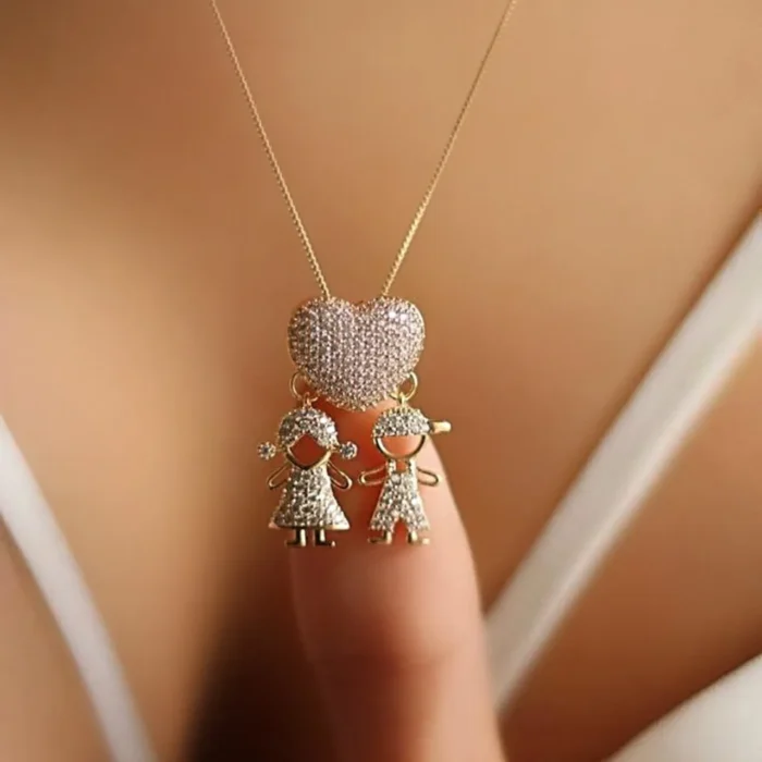 Colar Filhos Casal Clássico Cravejado Bijuteria - Imagem 4