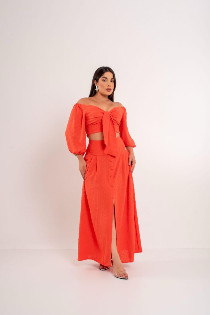 Conjunto Botao Lori -Cropped e Saia  longa luxo
