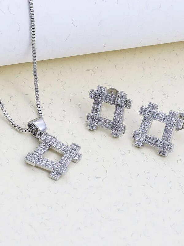 Conjunto Quadrado Cravejado Zircônias Folheado Ródio Branco