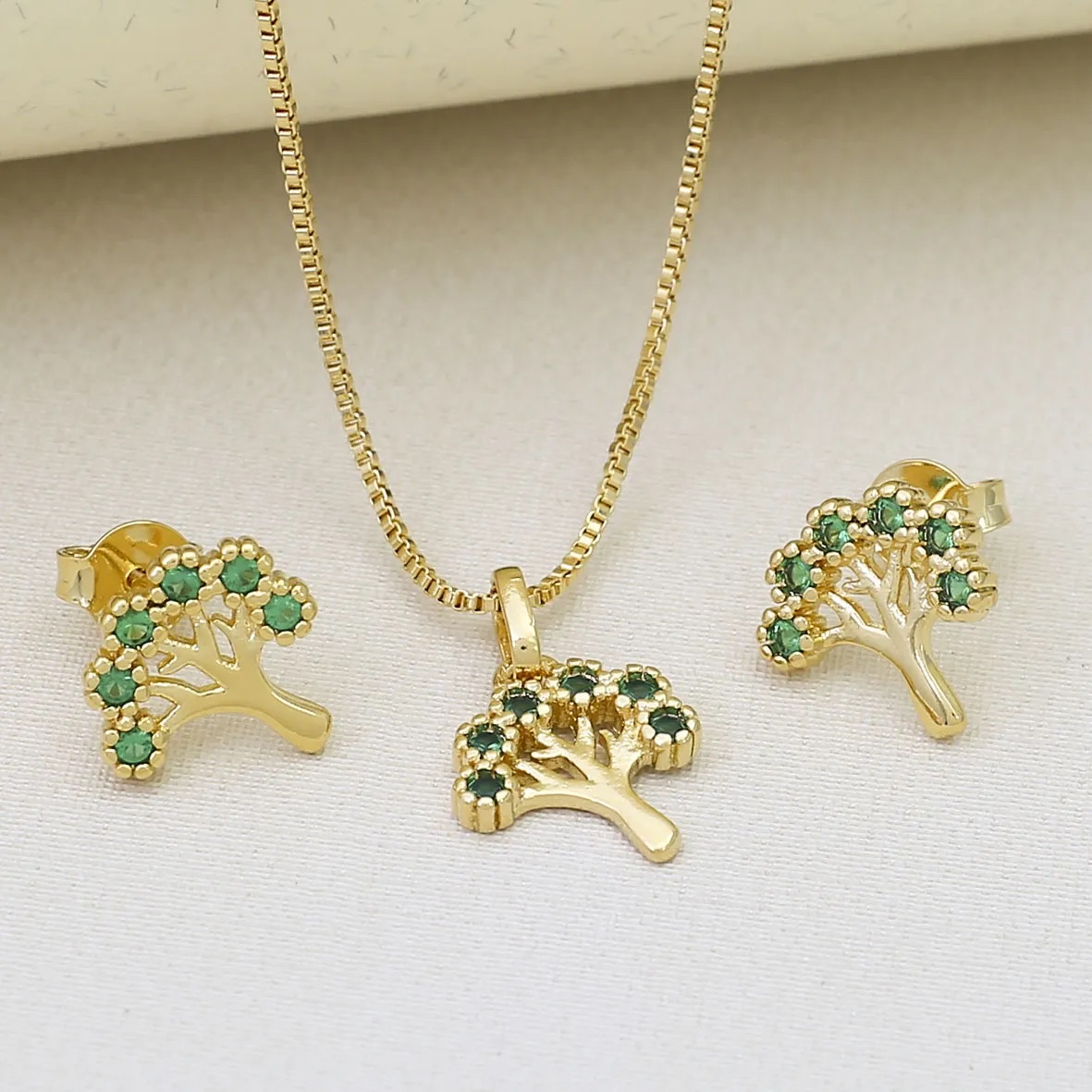 Conjunto Árvore da Vida Cravejada Zircônias Folheado Ouro 18K