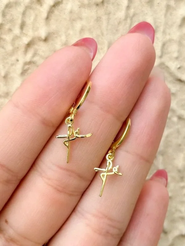 Brinco Argola Click Fé Lisa Banhado a Ouro 18K