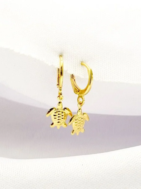 Brinco Argola Pendente Tartaruga Folheado a Ouro 18K - Semijoia