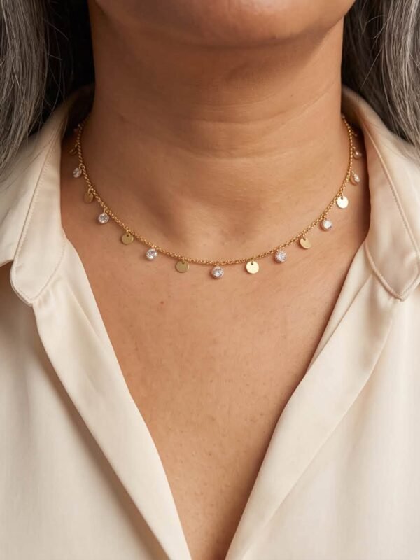 Colar Choker plaquinhas lisas e pontos de luz intercalados banhado ouro 18K -Semijoia