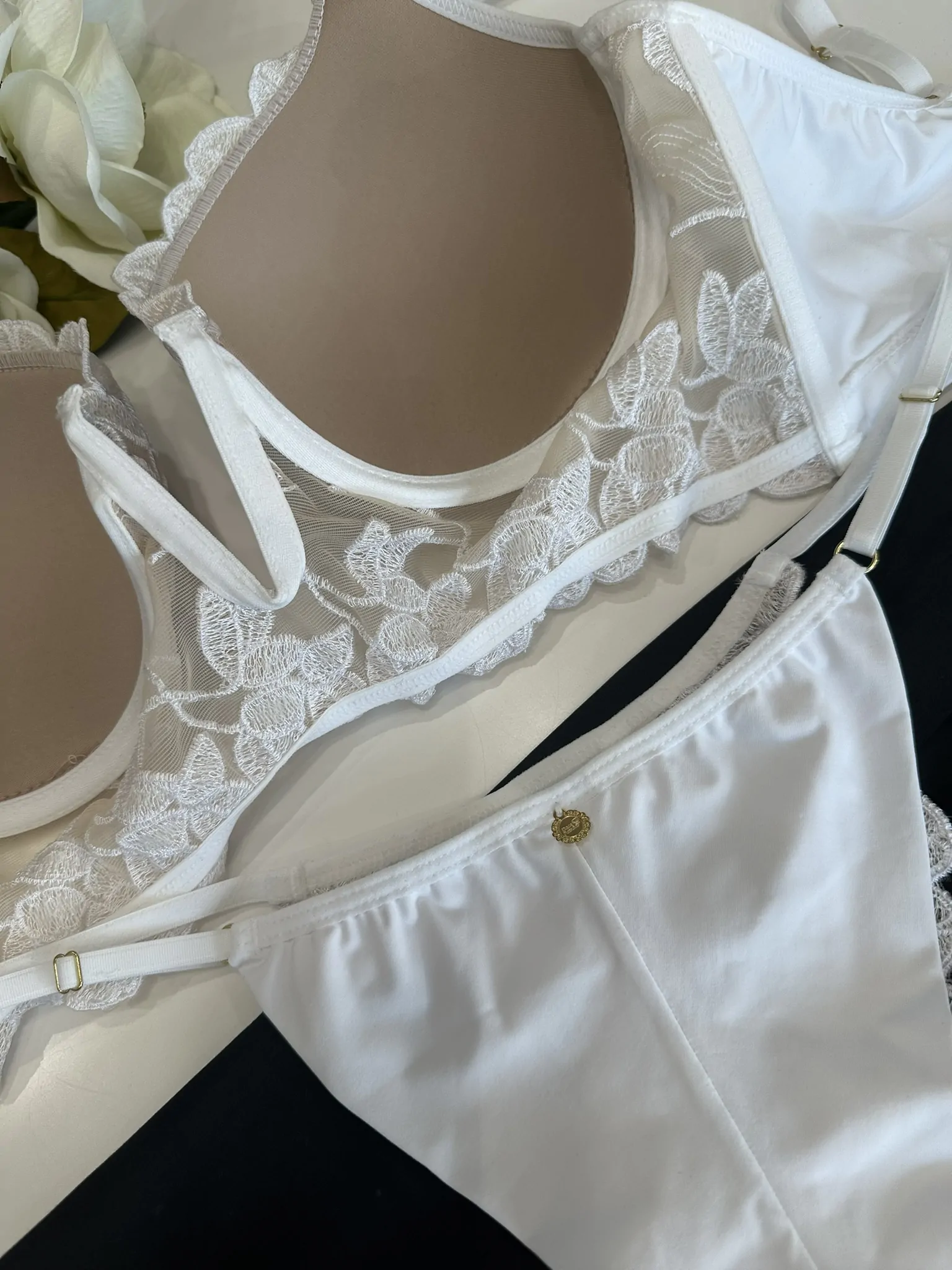 Conjunto Lingerie Luxo com Tule Bordado - Imagem 6